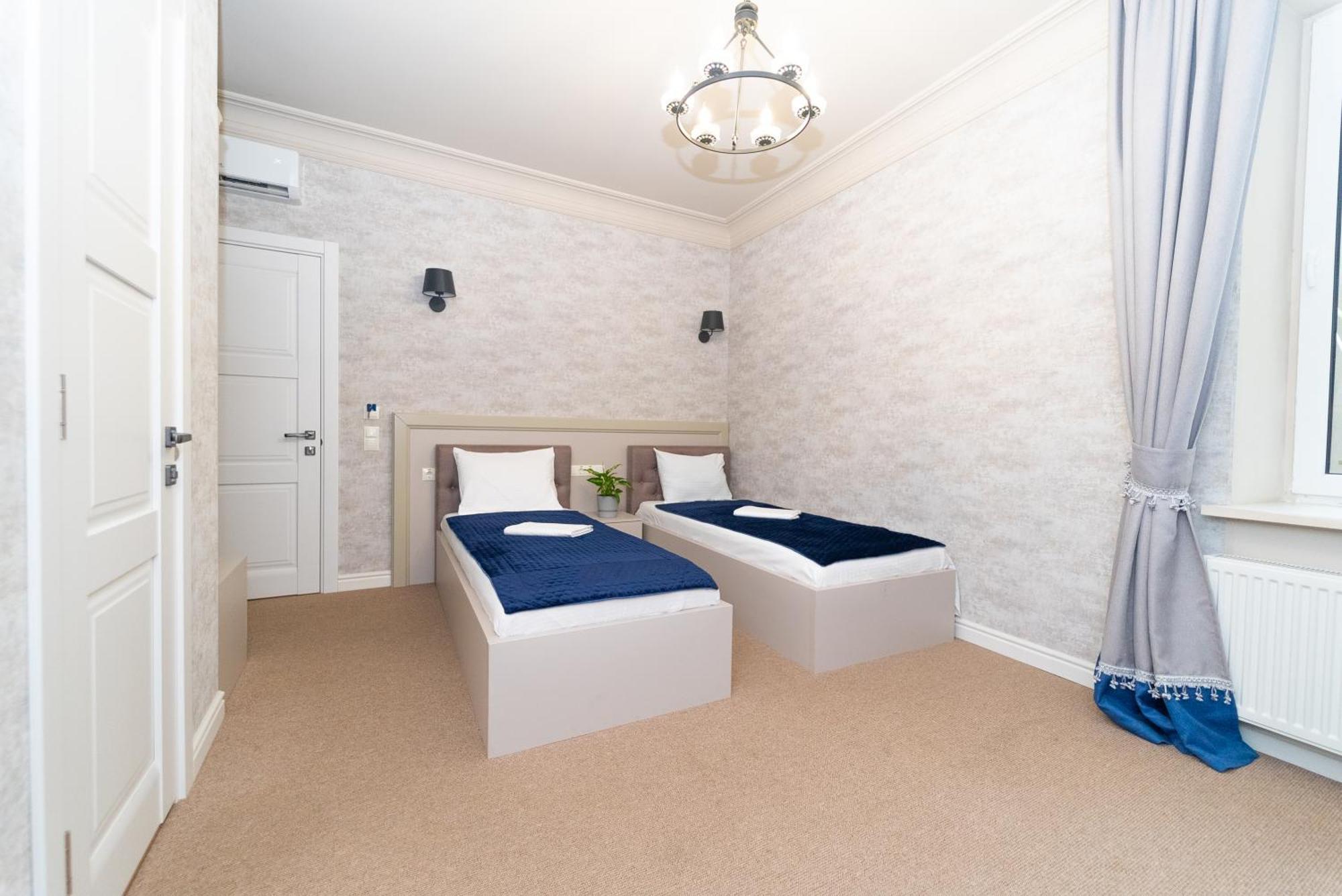 Maner Hotel Οδησσός Εξωτερικό φωτογραφία